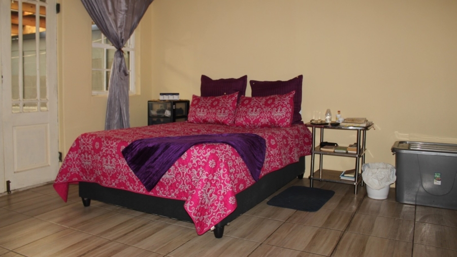 4 Bedroom Property for Sale in Avondale Western Cape